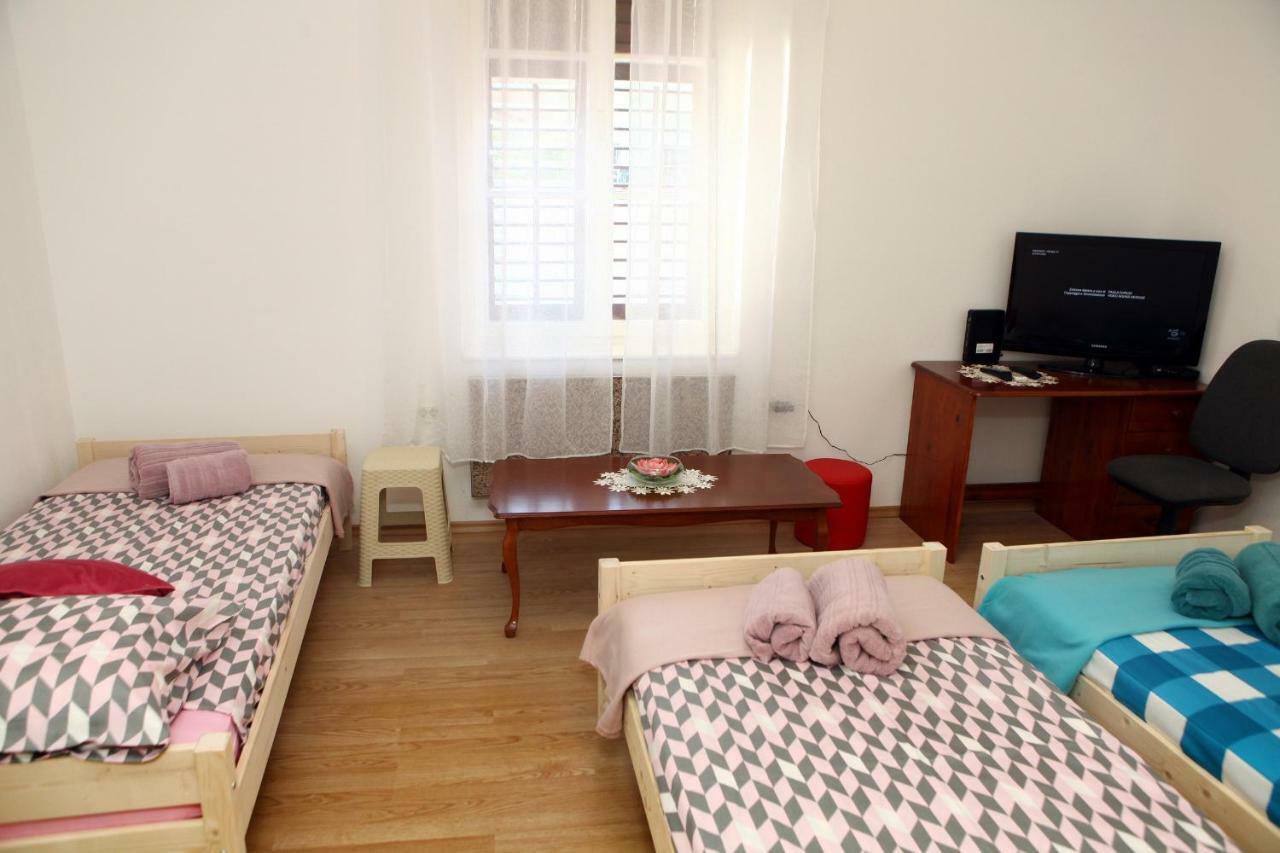 Apartma Grof Apartment *