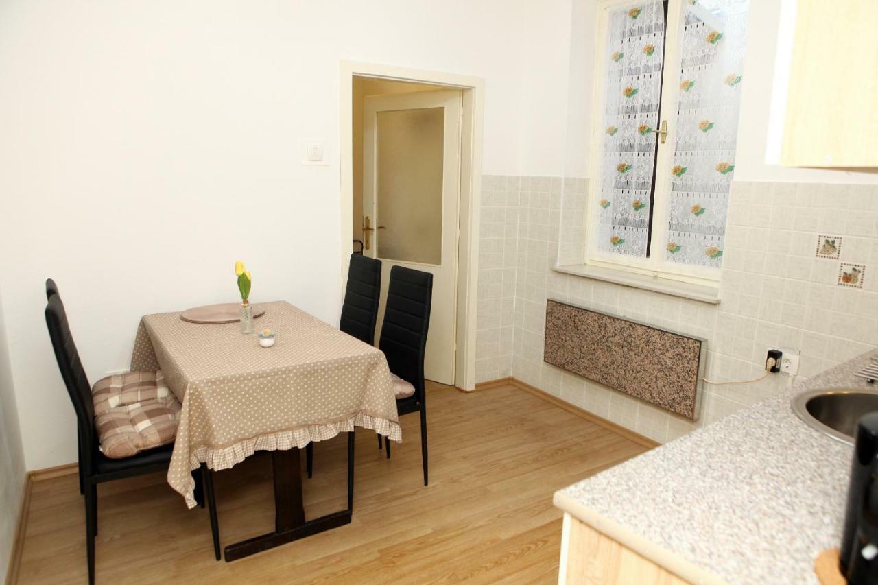 Apartma Grof *