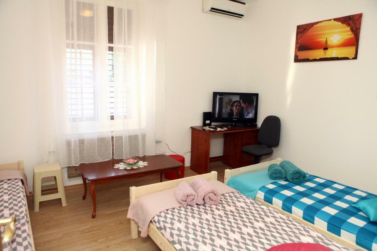 Apartma Grof Apartment *